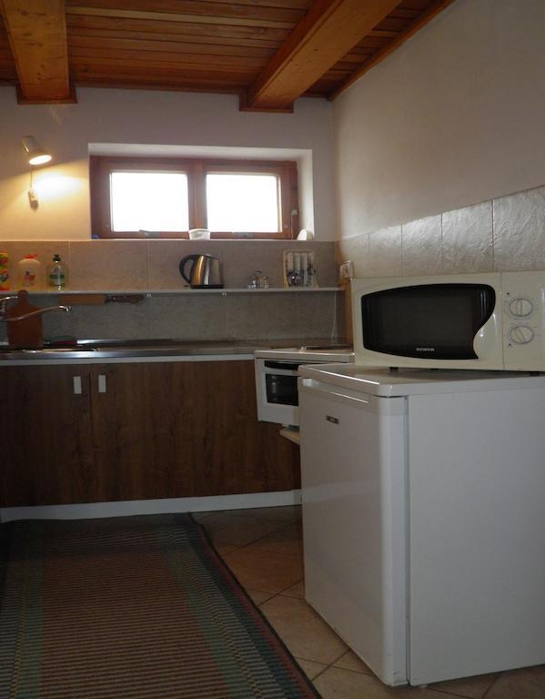 Apartmany Pri Studnicke Oravsky Biely Potok Bilik gambar