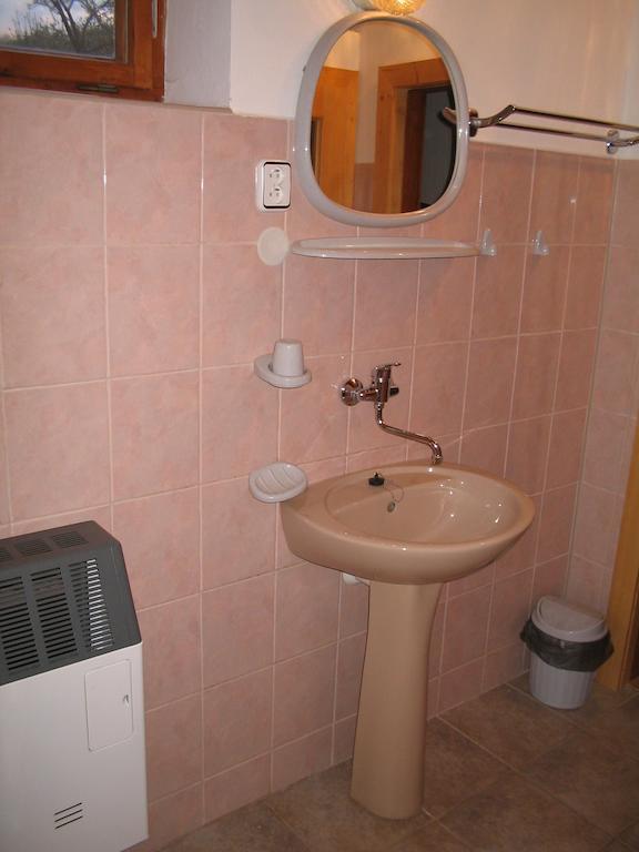 Apartmany Pri Studnicke Oravsky Biely Potok Bilik gambar